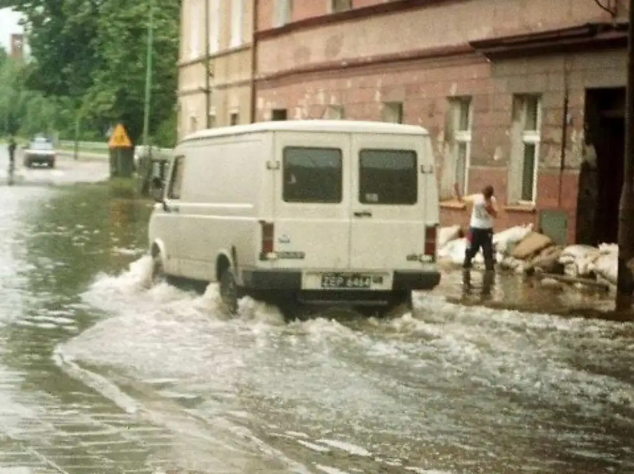 Filmy o powodzi 1997: Przerażające historie z tragicznych wydarzeń