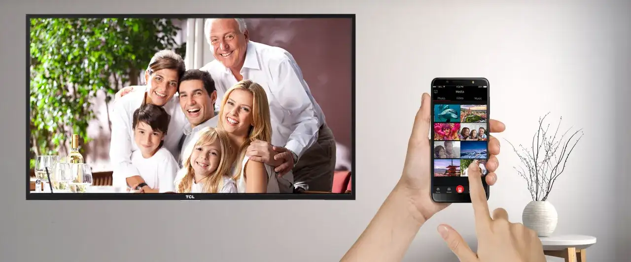 Jak połączyć iPhone'a z TV? AirPlay, Chromecast, HDMI wybierz!