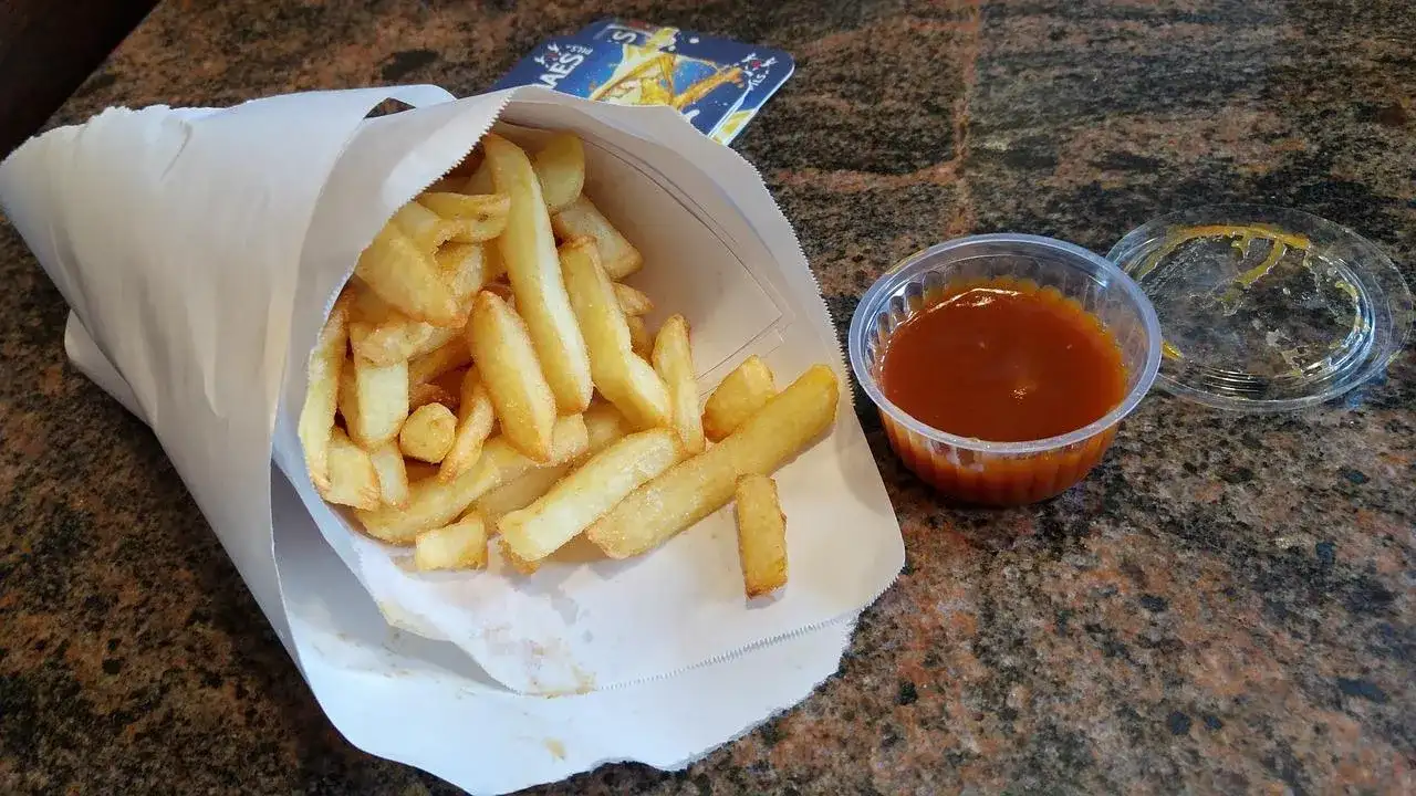 Frytki belgijskie co to? Odkryj ich smak i sekrety przygotowania