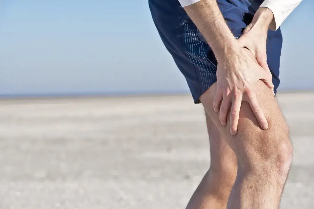 Por qué me duelen los músculos de la pierna y cómo aliviar el dolor