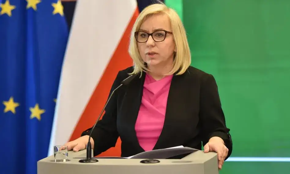 Paliwo i prąd drożeją - co planuje rząd w związku z wzrostem cen?