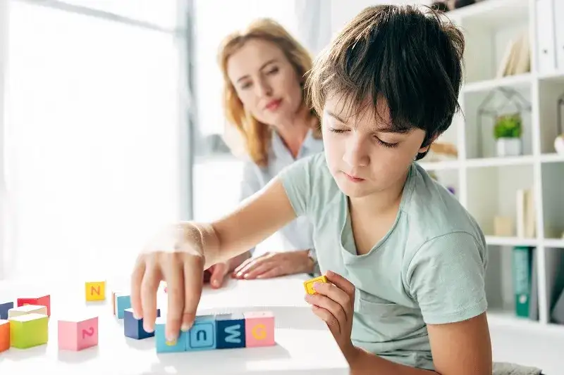 Autyzm: Logopeda jak otworzyć dziecku świat komunikacji?