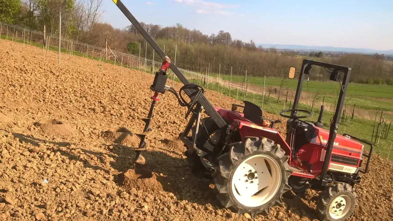 Wiertnica do ciągnika DIY: Zbuduj sam i zaoszczędź!