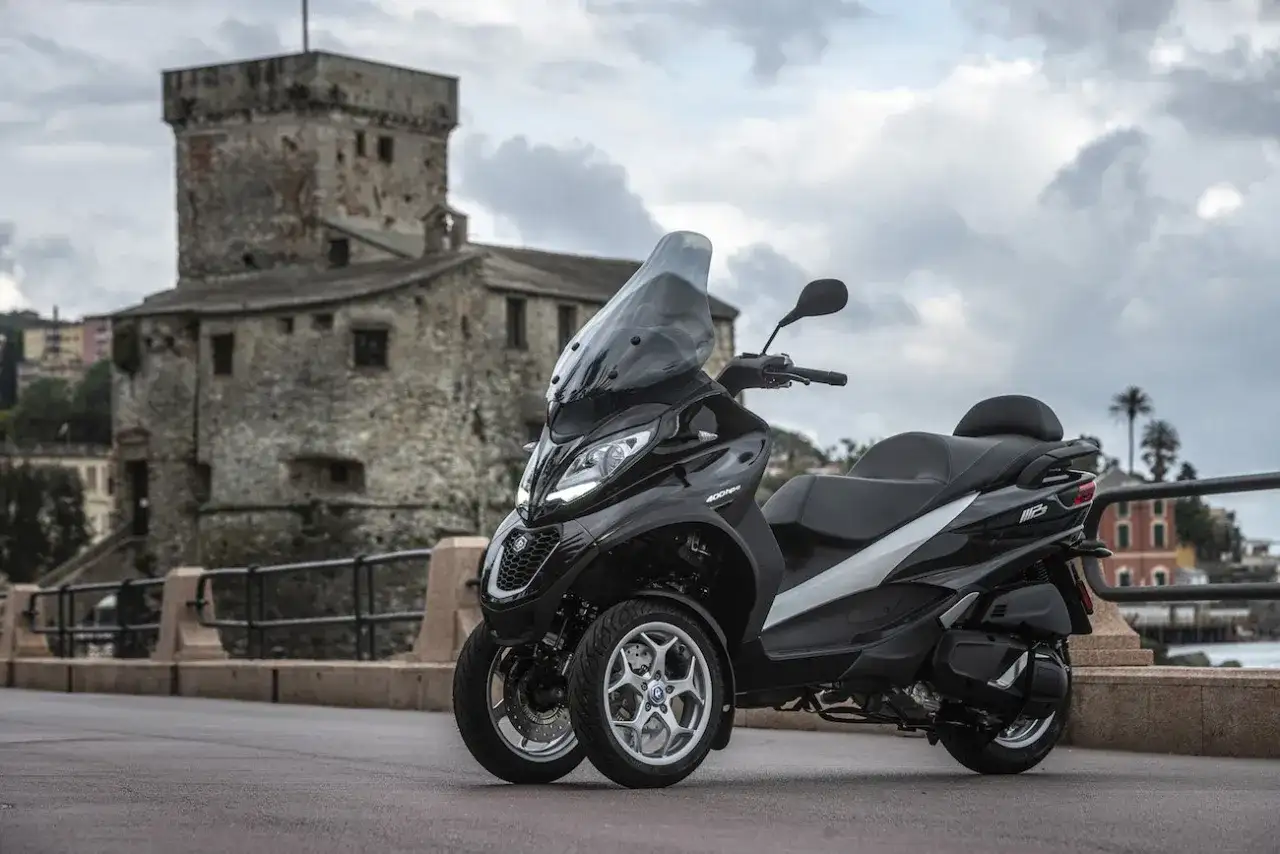Piaggio MP3 500/530 HPE: Przyspieszenie czy wystarczy na kat. B?