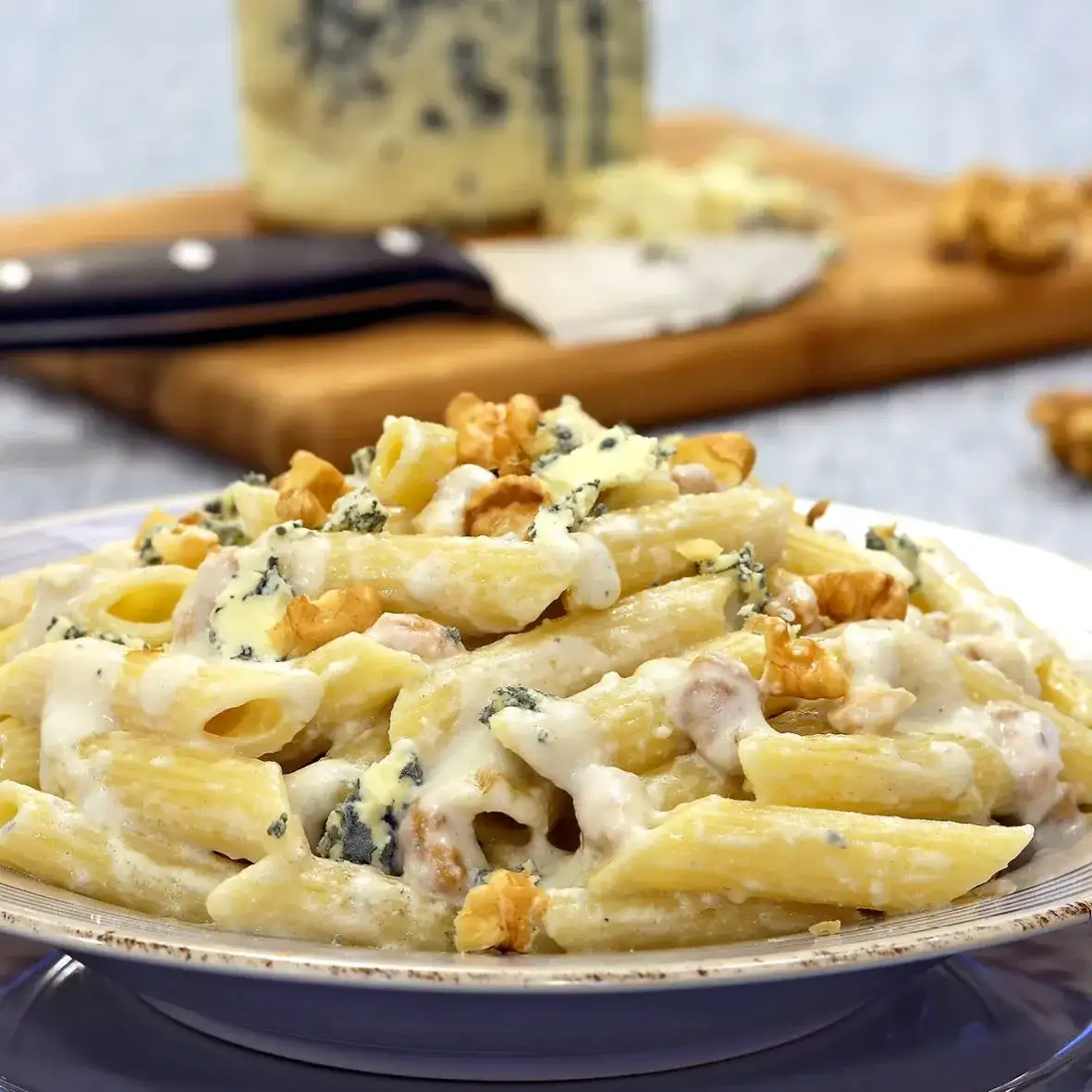 Penne z gorgonzolą – prosty przepis na pyszne danie, które zachwyci