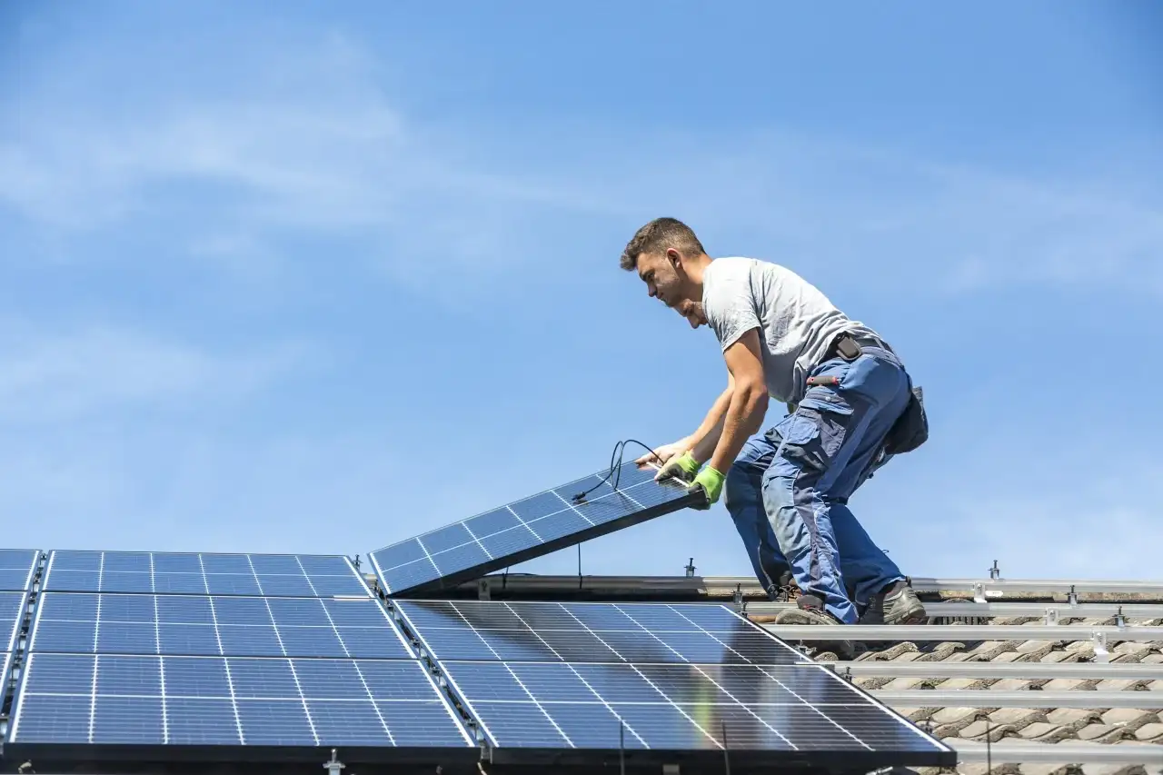 Fotowoltaika z magazynem energii - jak działa i czy warto?