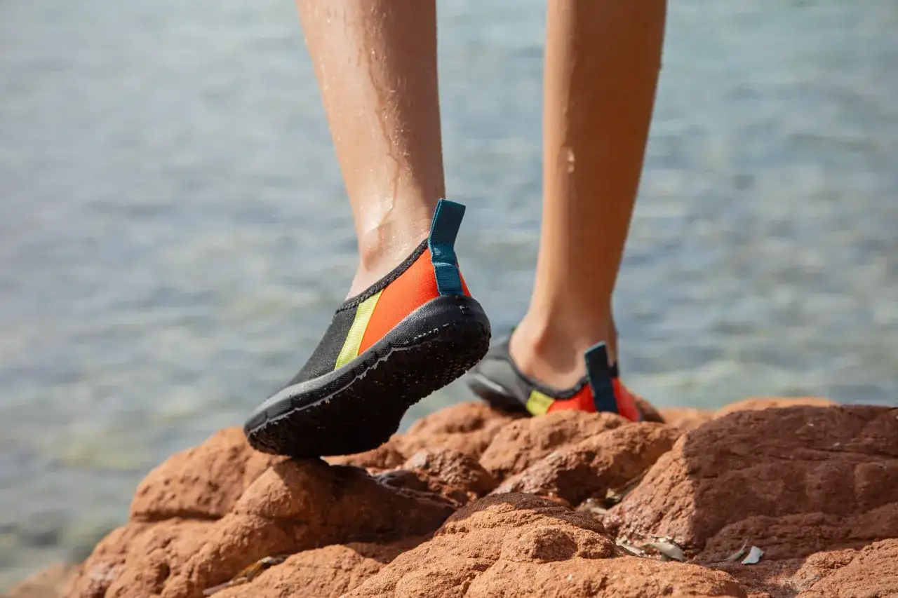 Czy buty do wody są konieczne w Turcji? Sprawdź, jak chronić stopy na plażach