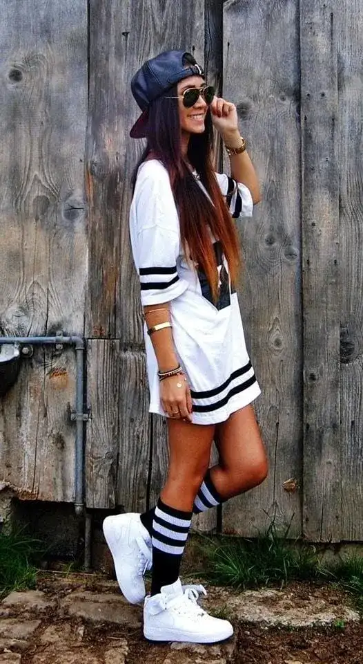 Stylowy outfit na koncert hip hop: 7 topowych propozycji