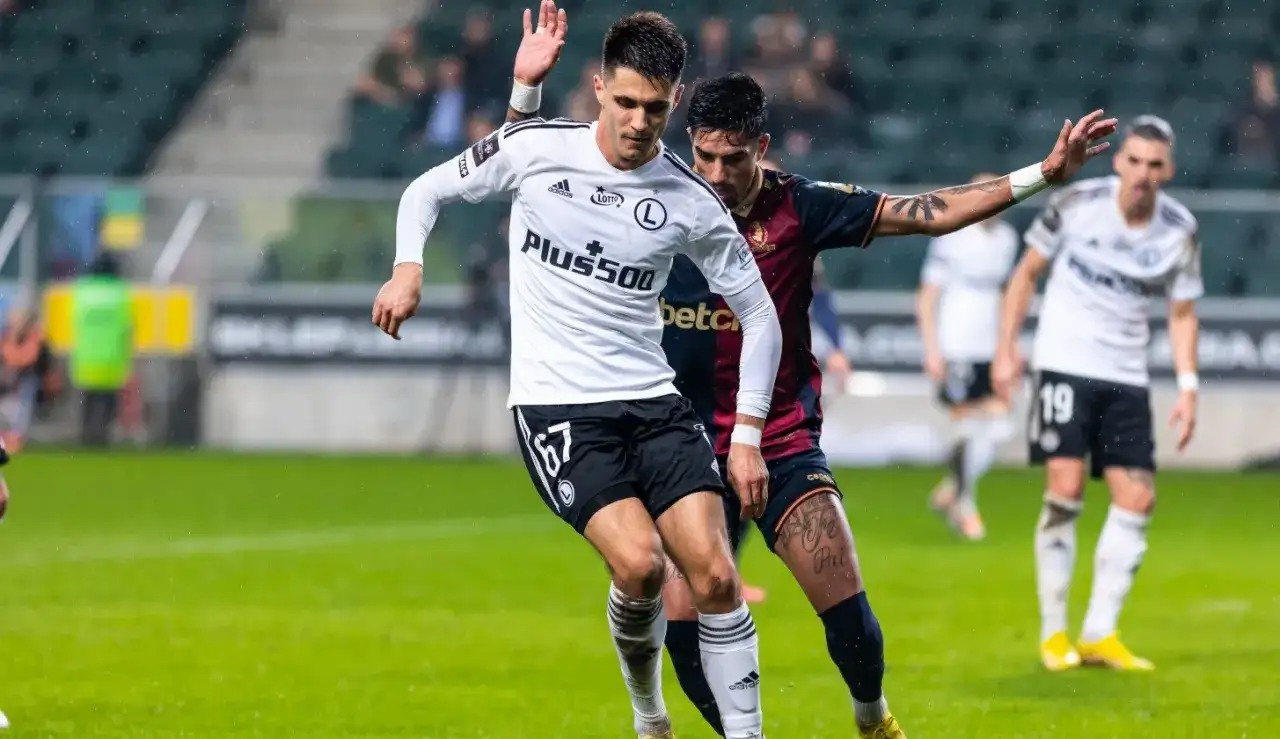 Bartosz Kapustka: Zarobki w Legii vs. Leicester. Kto płaci lepiej?