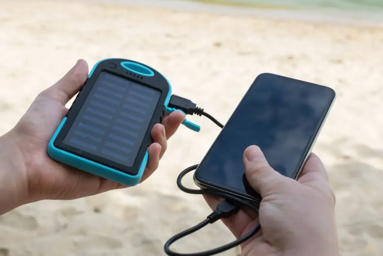 Jaki power bank solarny? Ranking, porady, wady i zalety 2026