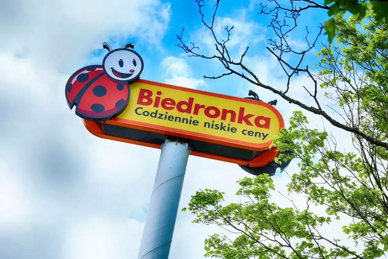 Czy w Jastrzębiej Górze jest Biedronka? Sprawdź lokalizację i więcej informacji