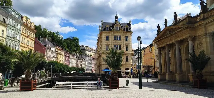 Gdzie zjeść w Karlowych Warach? Najlepsze restauracje i opinie