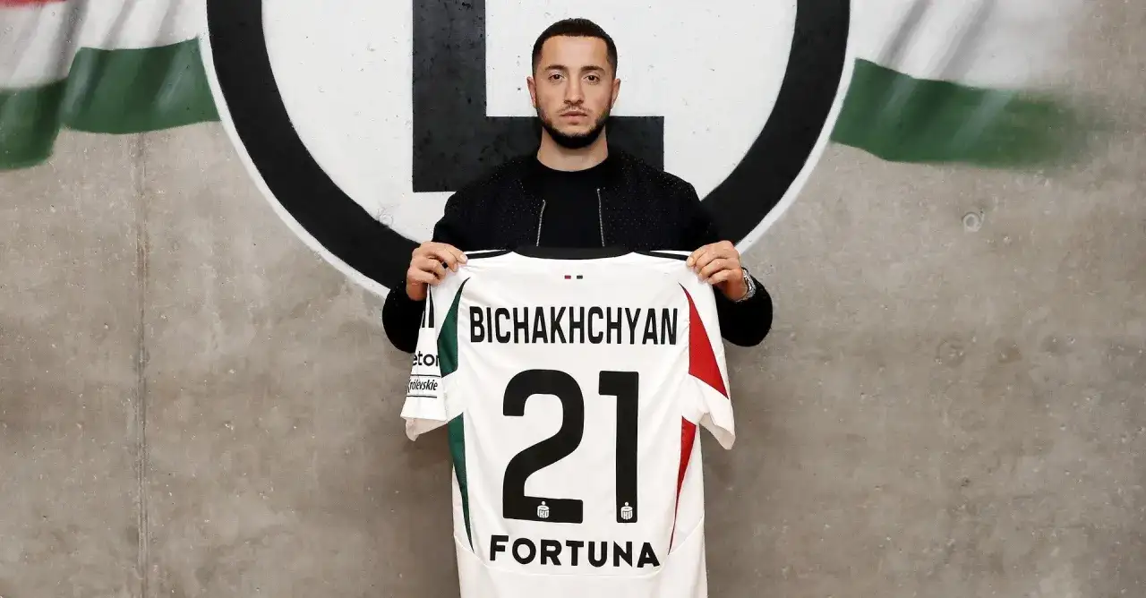 Bichakhchyan z numerem 21 w Legii. Spekulacje transferowe nabierają tempa, a nowy zawodnik prezentuje koszulkę.