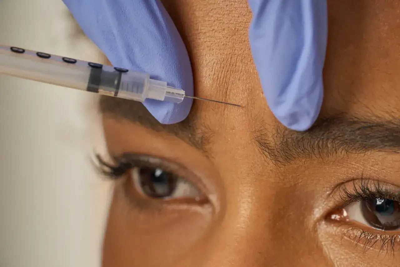 Botox co to jest? Poznaj działanie i zastosowania tej toksyny