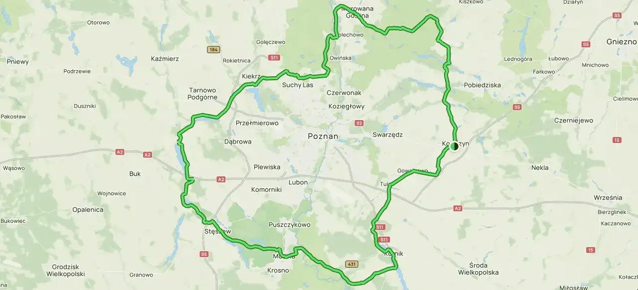 Zielona trasa rowerowa tworzy pierścień dookoła Poznania, okrążając miasto i jego okolice, w tym Tarnowo Podgórne, Swarzędz i Luboń.