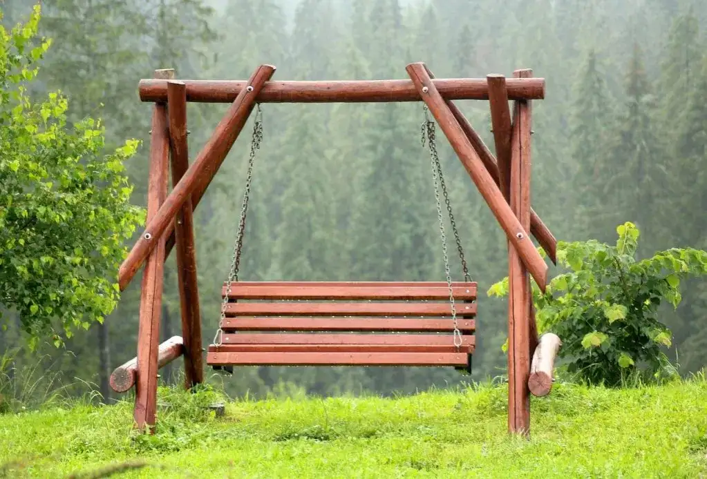 Jak zbudować bezpieczny stelaż huśtawki ogrodowej? Poradnik DIY