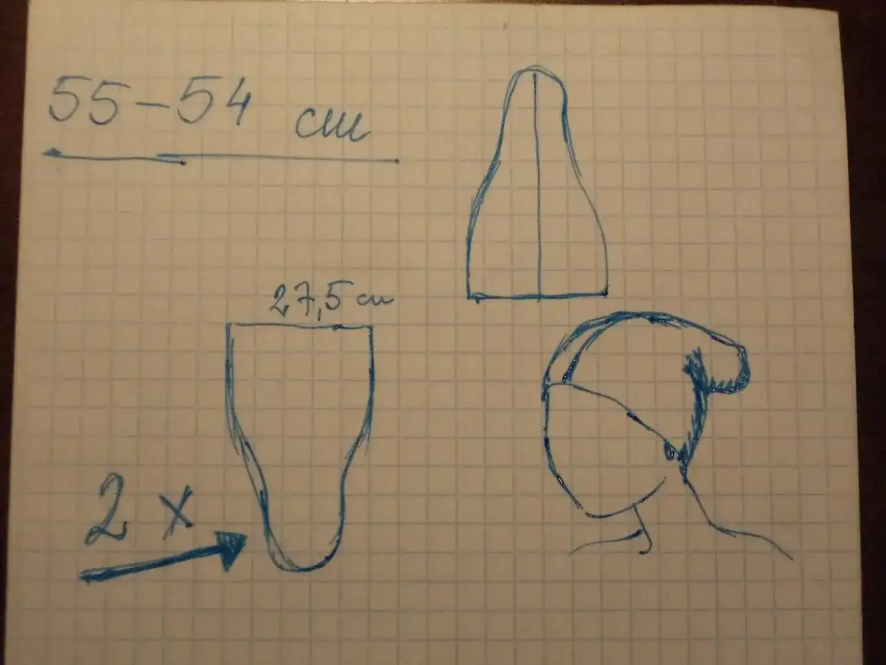 Szkic instrukcji, jak uszyć czapkę smerfa: wymiary 55-54 cm, dwa kawałki materiału 27,5 cm, szablon czapki i głowy.