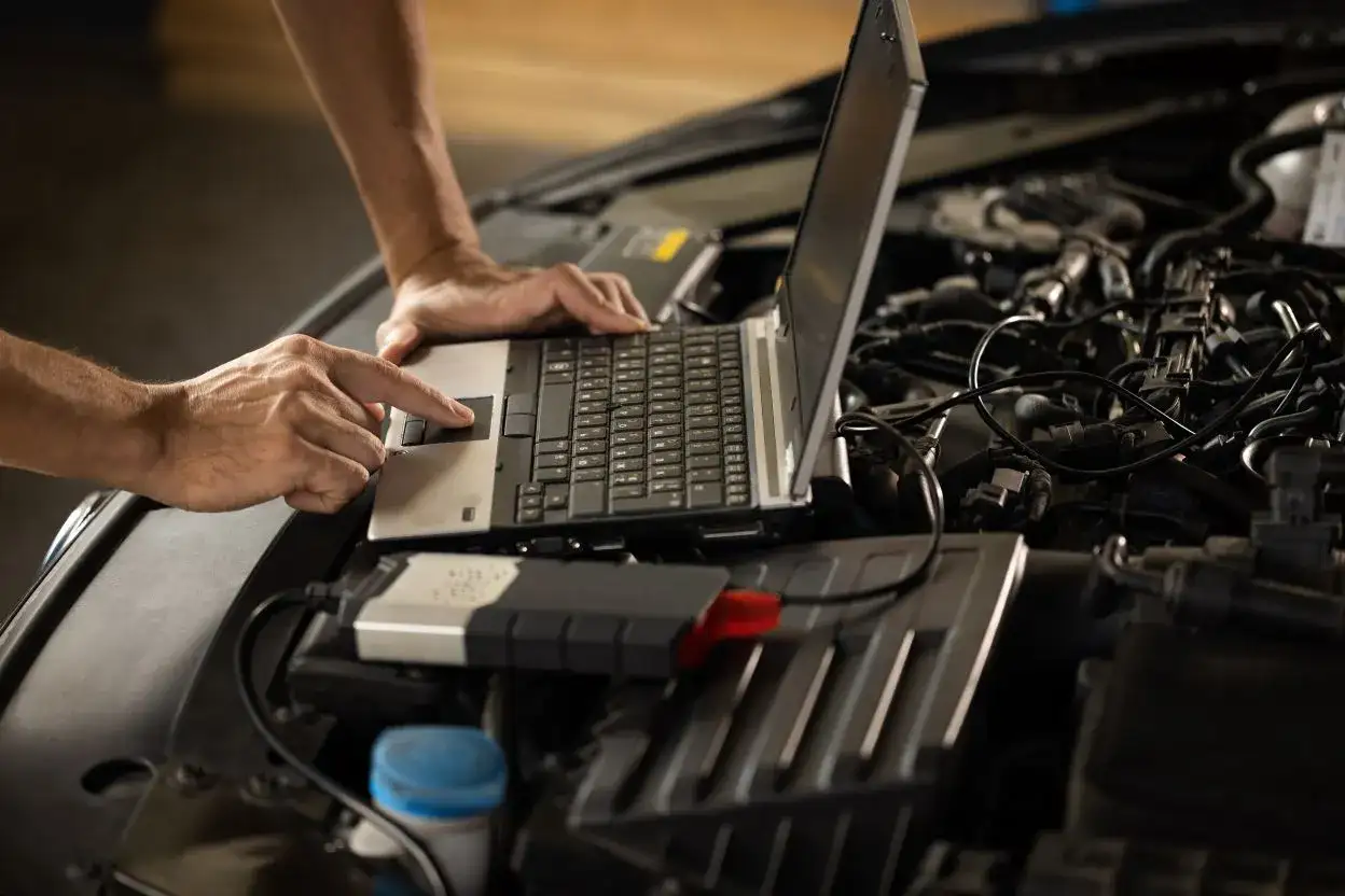Chip tuning ile koni - Jak zwiększyć moc silnika i uniknąć problemów