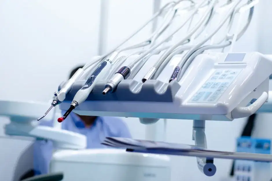 Jak pozbyć się odruchu wymiotnego u dentysty i czuć się komfortowo