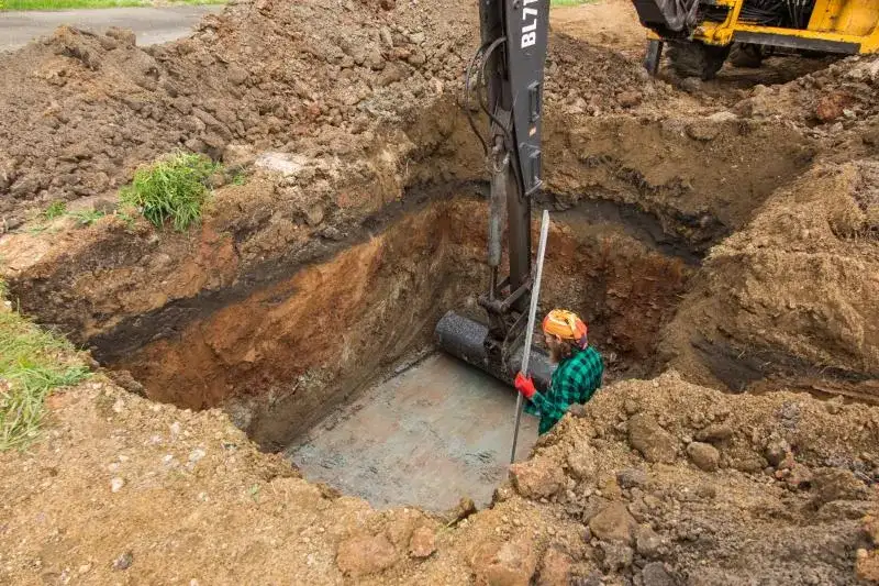 Przydomowa oczyszczalnia ścieków na jakiej głębokości, by uniknąć problemów