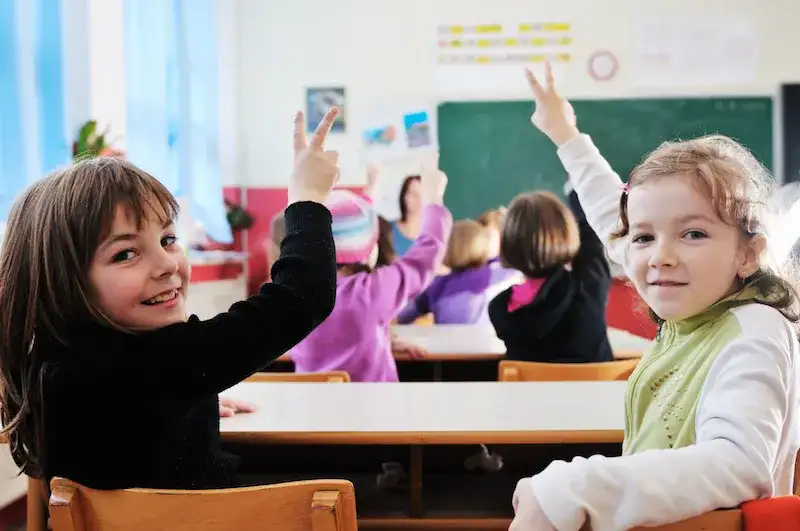 Skuteczne metody aktywizujące w szkole: jak angażować uczniów