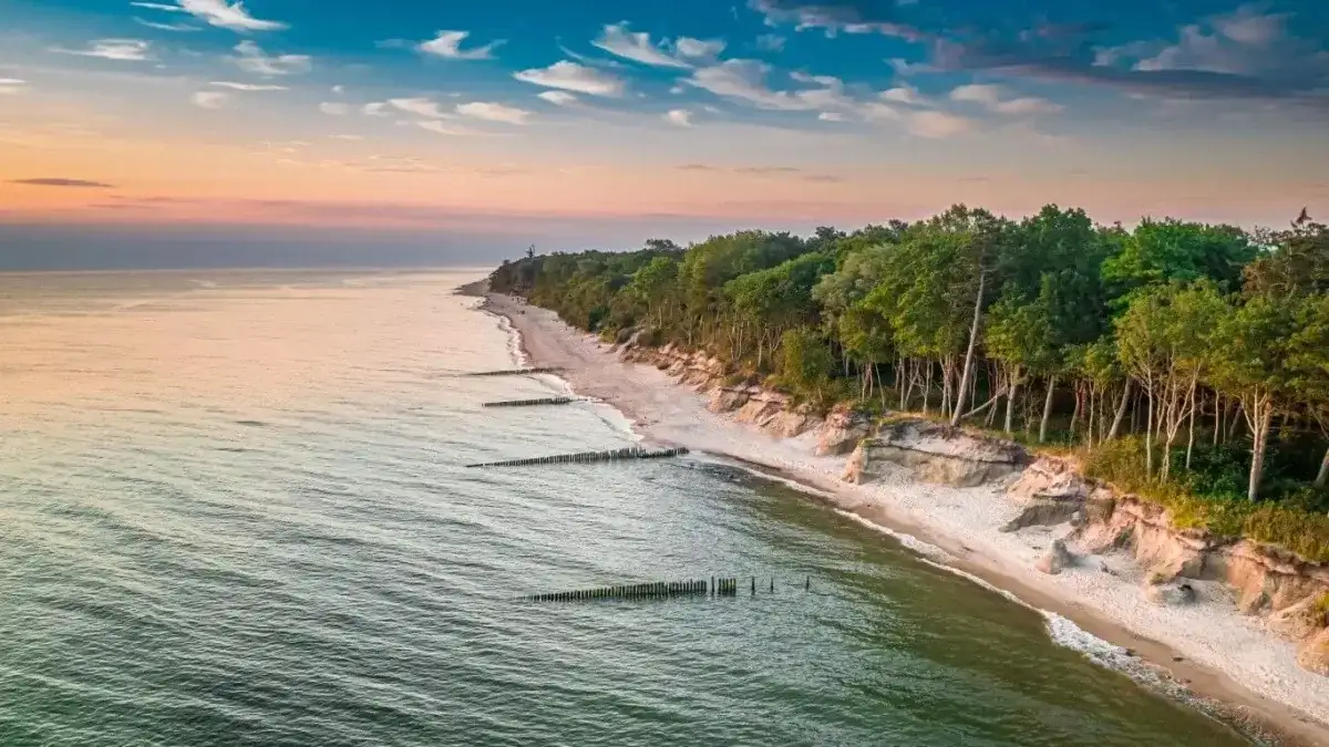 Ile za nocleg nad morzem? Sprawdź ceny i najlepsze oferty