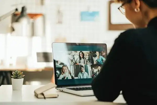 Jak sprawdzić kamerę w laptopie i uniknąć problemów z działaniem