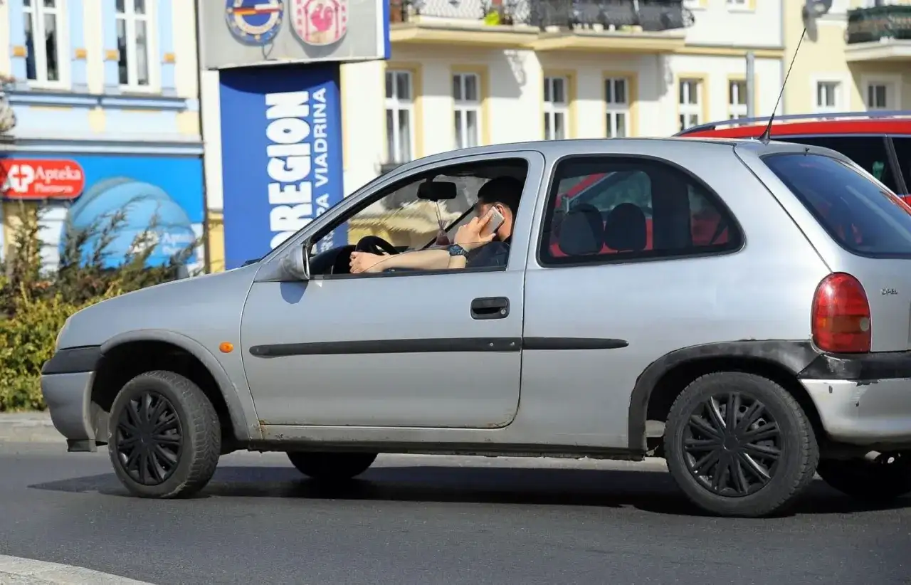 Jaki mandat za rozmowę przez telefon? Sprawdź, ile zapłacisz!