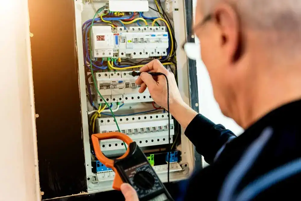 Cena podłączenia skrzynki elektrycznej - najlepsze ceny i profesjonalne wykonanie