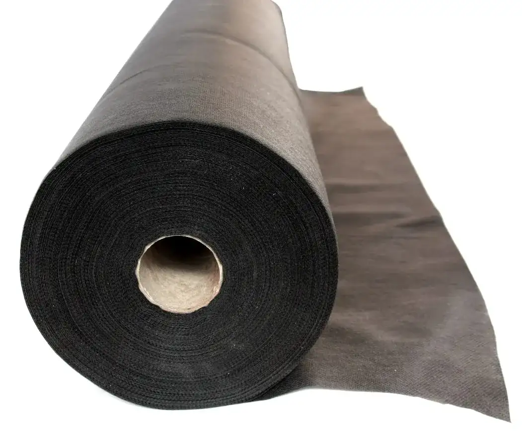 Jak prawidłowo wyrzucić agrowłókninę? Poradnik segregacji