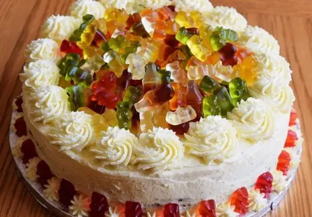 Najlepsze pomysły na tort dla 5-latka chłopca: inspiracje i przepisy