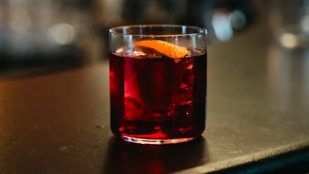 Najlepsze drink bary w Poznaniu: Gdzie znaleźć wyjątkowe koktajle