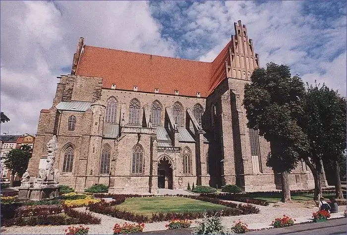 Strzegom atrakcje: odkryj najciekawsze miejsca i wydarzenia w mieście