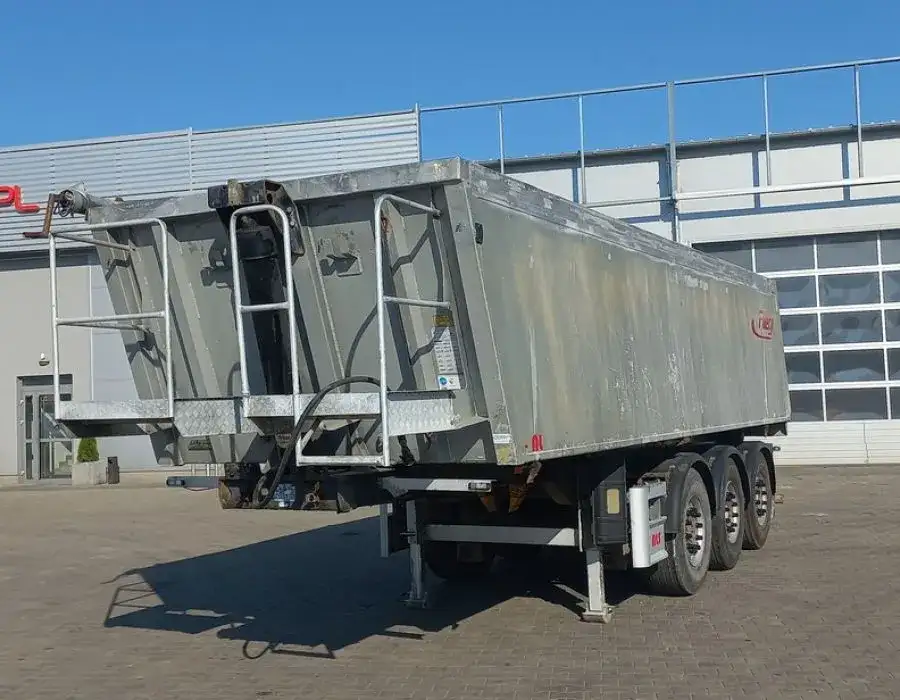 Ile kosztuje wynajem naczepy? Ceny, które mogą cię zaskoczyć