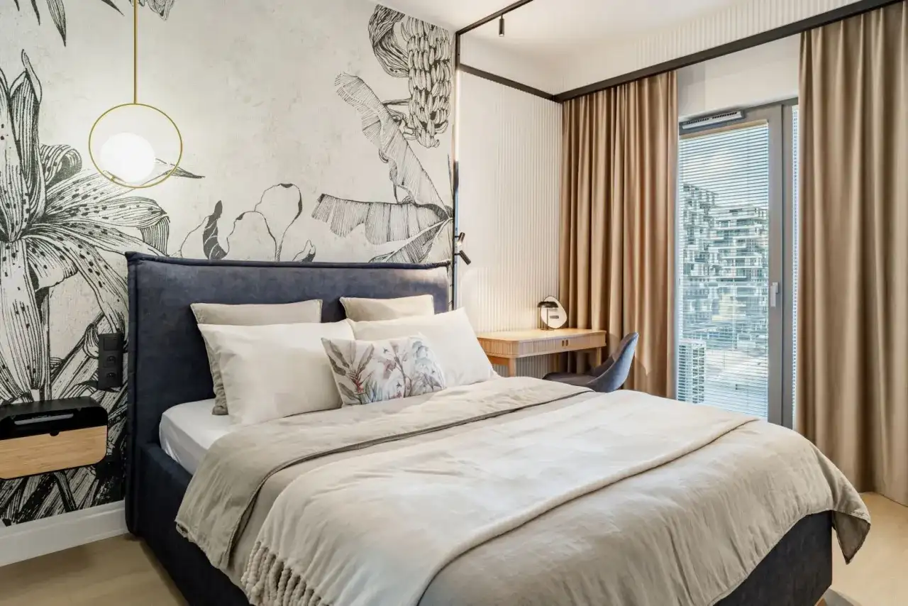 Sypialnia: Ściana za łóżkiem 15 pomysłów, trendy 2026 i efekt wow!