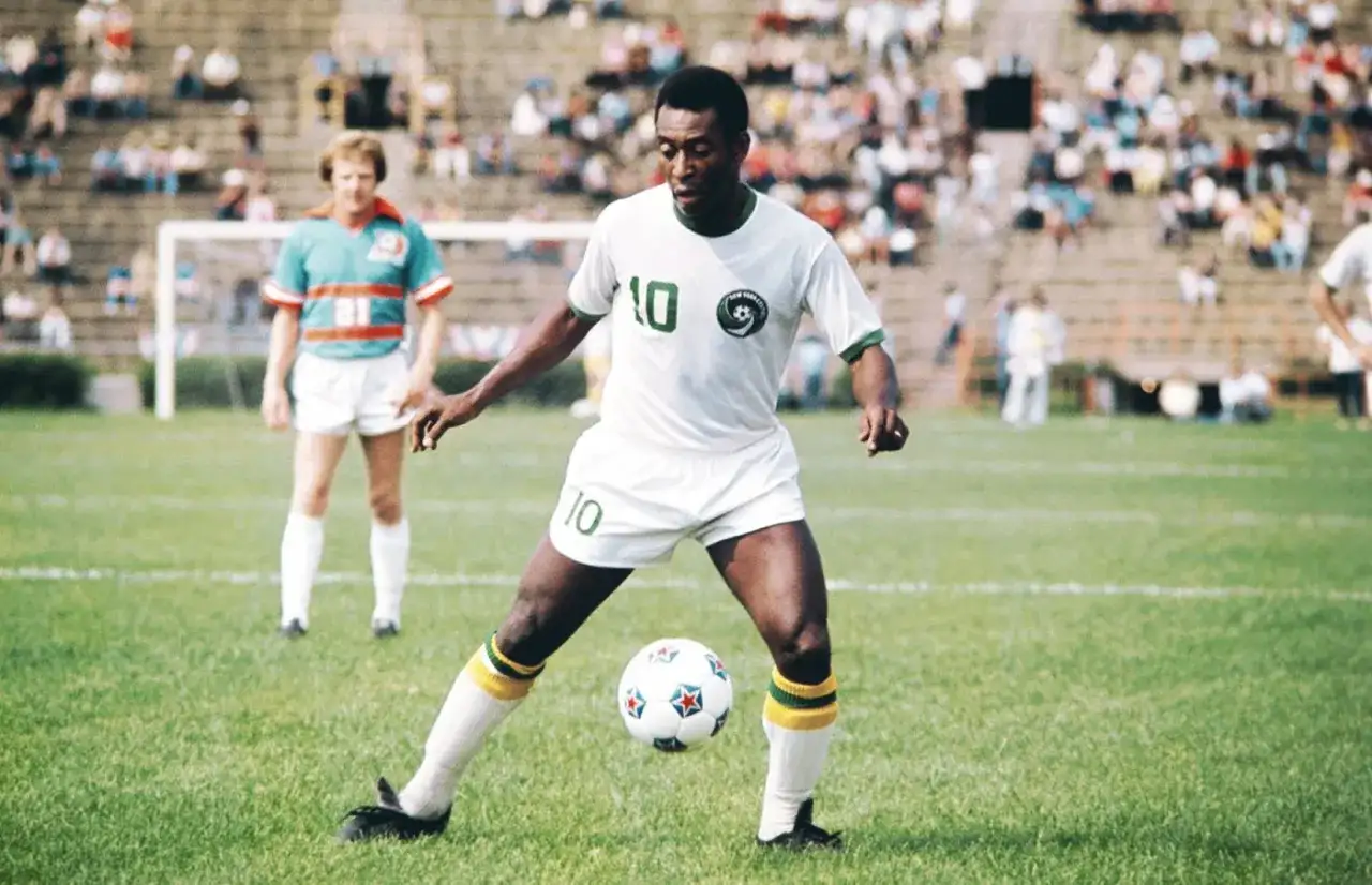 Pele: Największe osiągnięcia i kariera klubowa legendarnego piłkarza