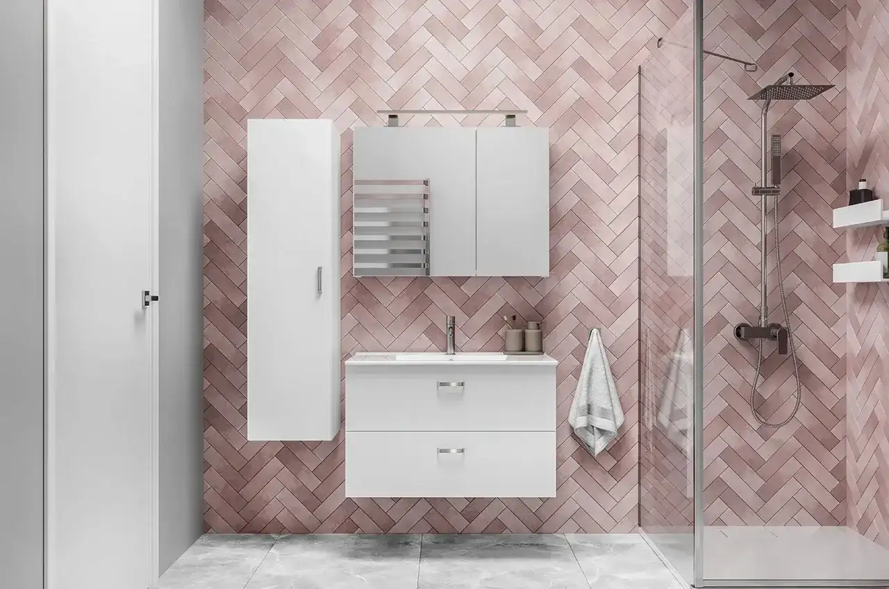 Jak urządzić małą łazienkę w bloku? Sprawdzone triki i trendy 2026