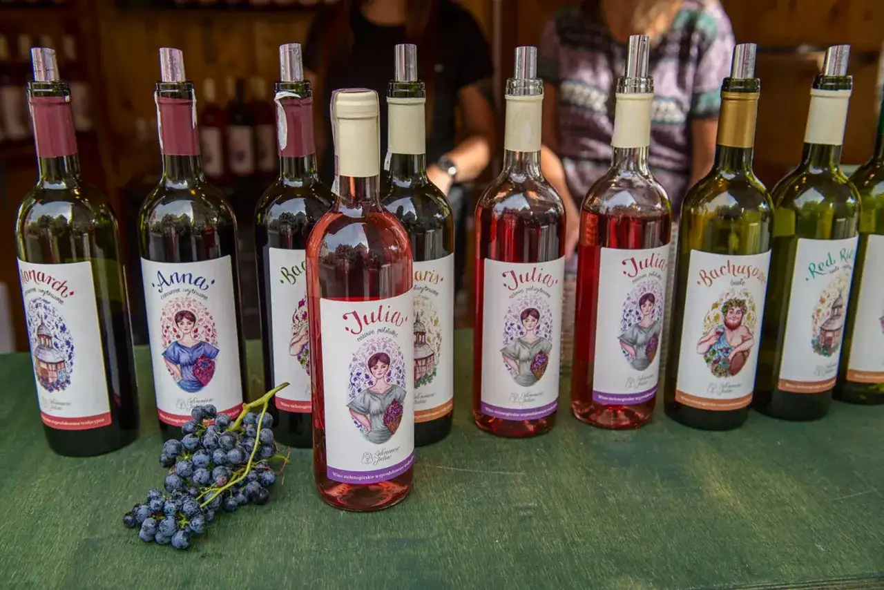 Gdzie kupić wino zielonogórskie? Odkryj najlepsze miejsca w regionie