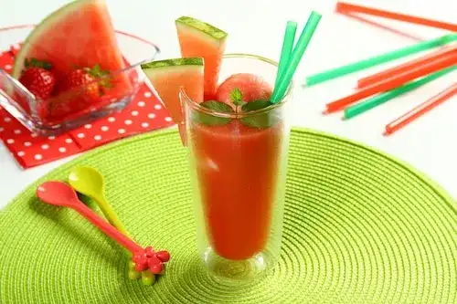 Orzeźwiający koktajl z melona – 10 przepisów na zdrowe napoje