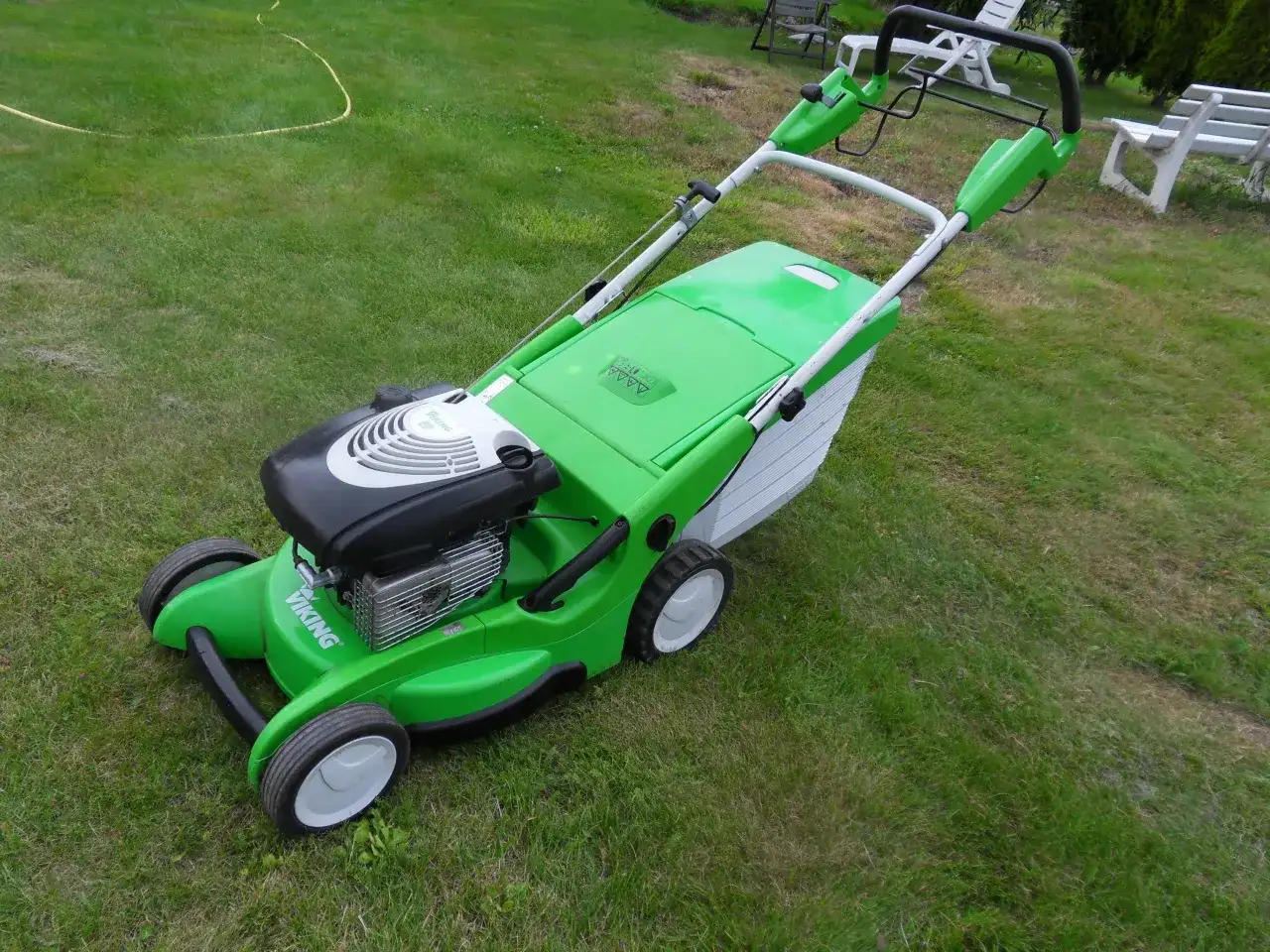 Kosiarka Viking czy Stihl – która lepiej spełni Twoje oczekiwania?