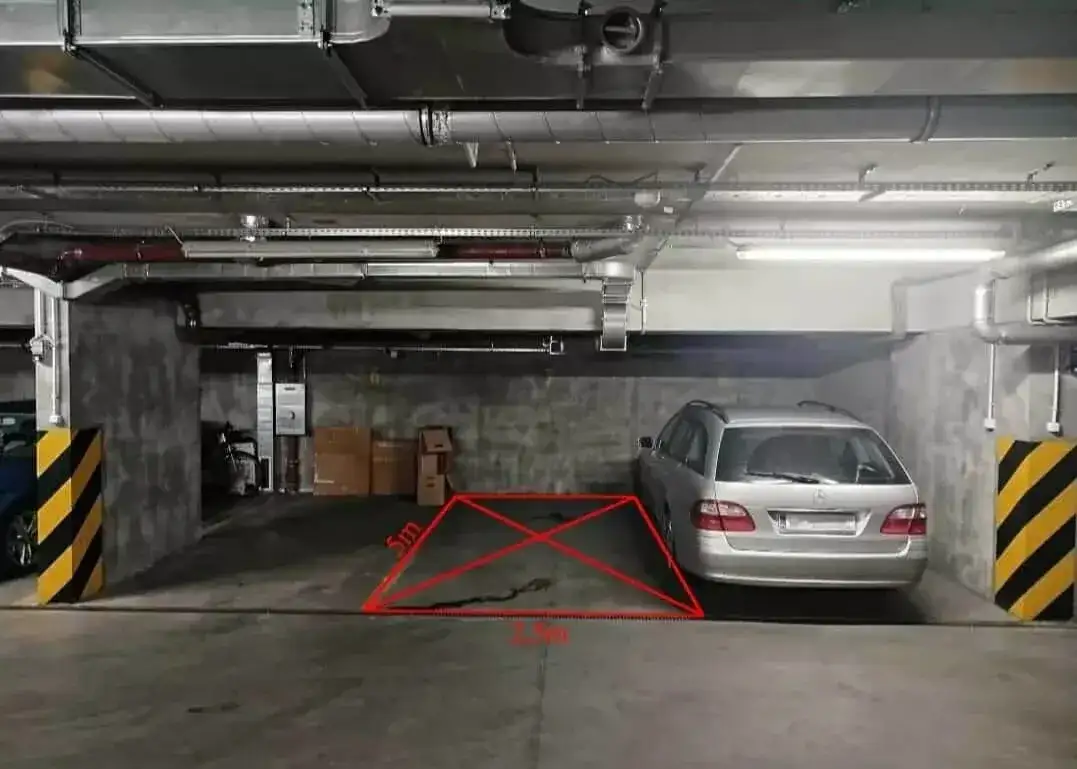 Ile kosztuje wynajem miejsca parkingowego w Warszawie? Ceny zaskakują