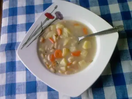 Rozgrzewająca słodko-kwaśna zupa fasolowa na każdą porę roku!