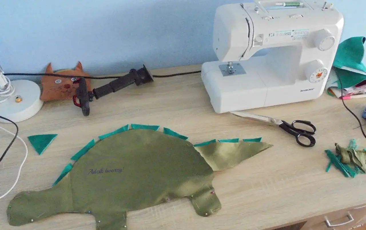 Jak uszyć przytulankę krok po kroku – proste instrukcje dla każdego