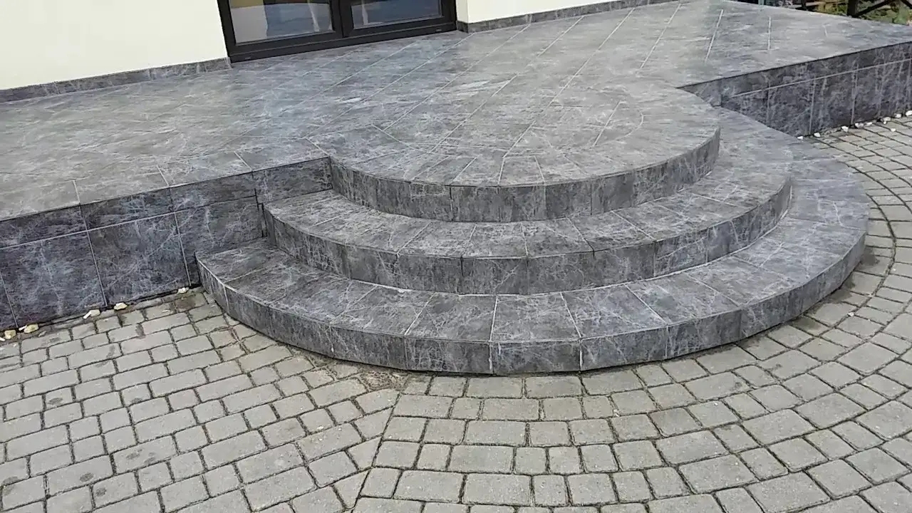 Jak zaszalować schody zewnętrzne półokrągłe - unikaj najczęstszych błędów