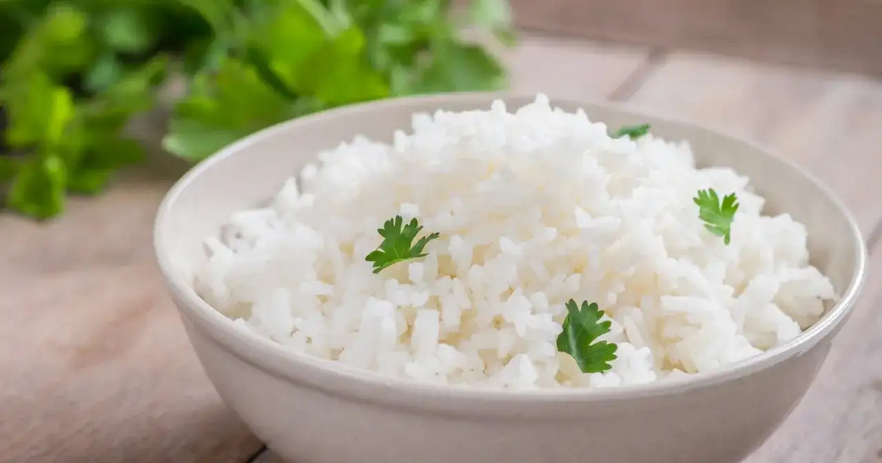 Węglowodany w ryżu: Jaki ryż wybrać dla zdrowia i diety?