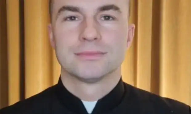 Czy przeklinanie w myślach to grzech? Odkryj moralne konsekwencje