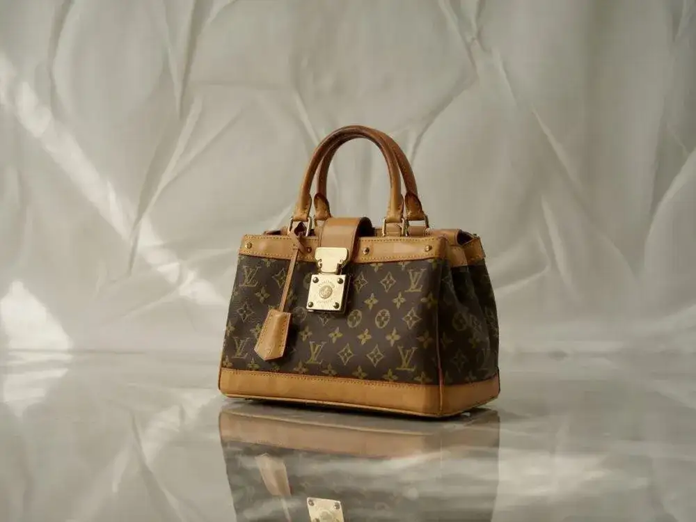 Z czego wykonane są torebki Louis Vuitton? Odkryj ich jakość i materiały