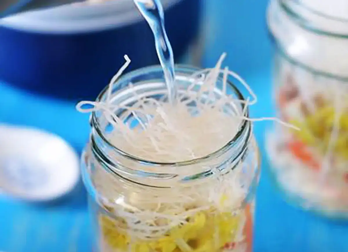 Jak długo może stać zupa w słoiku? Sprawdź, zanim zjesz