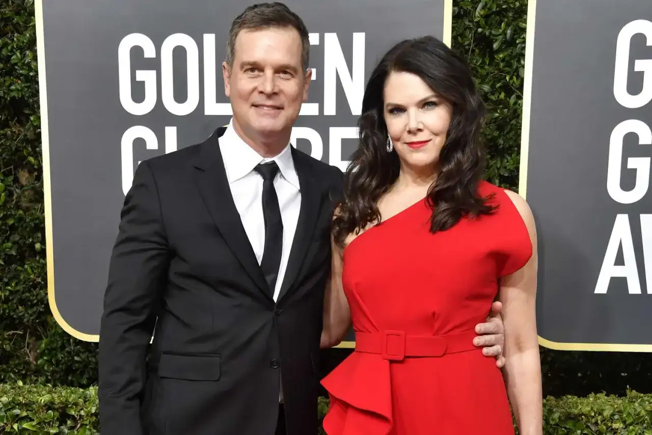 Lauren Graham i Peter Krause na czerwonym dywanie. Choć nie mają wspólnych dzieci, ich relacja jest inspiracją dla wielu.