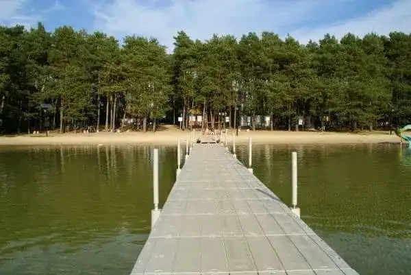 Jezioro Lubiechowskie: idealne miejsce na wypoczynek i wędkarstwo